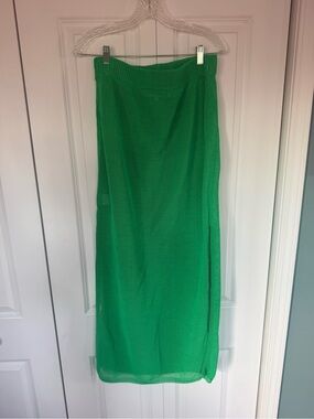Knit mesh Midi Skirt in Vibrant Green